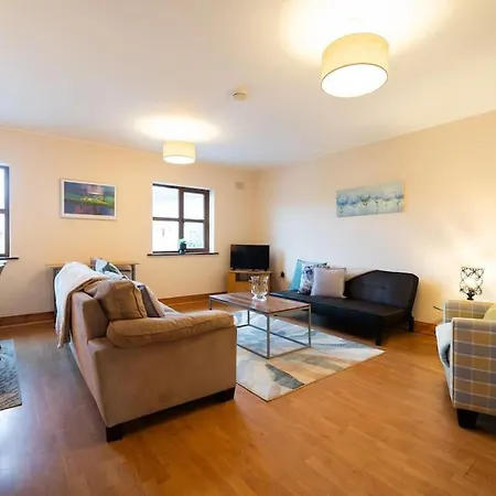 Central Dingle Stay شقة دينغل