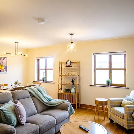 Central Dingle Stay Apartment